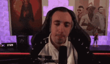 Scurrows Twitch Streamer GIF - Scurrows Twitch Streamer Facepalm GIFs