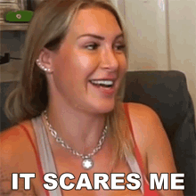 It Scares Me Tracy Kiss GIF - It Scares Me Tracy Kiss Im So Scared GIFs