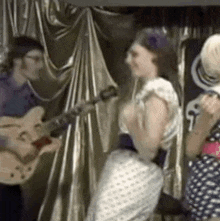 Rose Elinor Dougall The Pipettes GIF - Rose Elinor Dougall The Pipettes Rosay GIFs