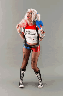Harley Quinn Pretty GIF - Harley Quinn Pretty Costume GIFs