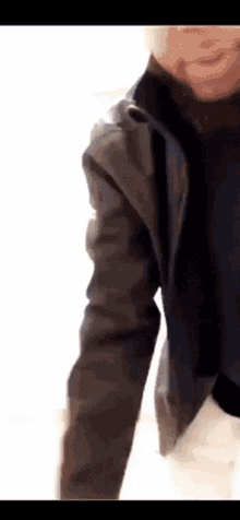 Laflare Laflare Walk GIF - Laflare Laflare Walk Walk Out GIFs