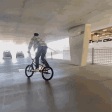 Spinning Nigel Sylvester GIF - Spinning Nigel Sylvester Bike Tricks GIFs