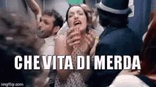 Che Vita Di Merda Party GIF - Che Vita Di Merda Party Celebrate GIFs