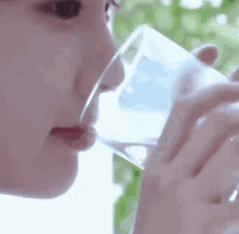 Thirsty Hyewon GIF - Thirsty Thirst Hyewon GIFs