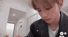 A Boy Is Eating Hwang Hyunjin GIF