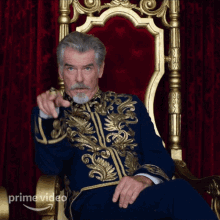 Pointing Back And Forth King Rowan GIF - Pointing Back And Forth King Rowan Pierce Brosnan GIFs