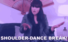Dancing Shoulder Dance Break GIF - Dancing Shoulder Dance Break Oh Yeah GIFs