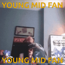Young Mid Fan Sammy Classic Sonic Fan GIF - Young Mid Fan Young Mid GIFs