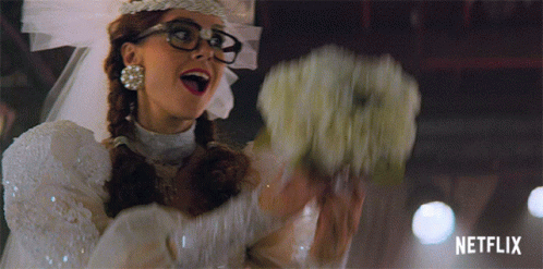 bouquet-toss-tradition.gif