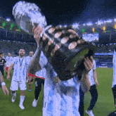 Levantando La Copa Lionel Messi GIF