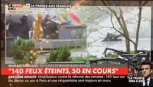 Les Breton La Pluie GIF - Les Breton La Pluie Manifestants Et Canonsàeau De La Police GIFs