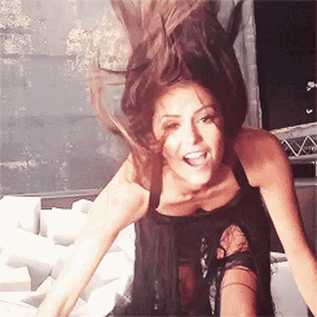 Katherinepierce Elenagilbert GIF - Katherinepierce Elenagilbert Thevampirediaries GIFs