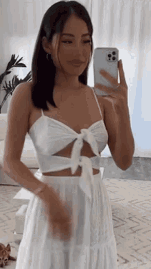 Showing Off My Dress Cina GIF - Showing Off My Dress Cina Looking Beautiful GIFs