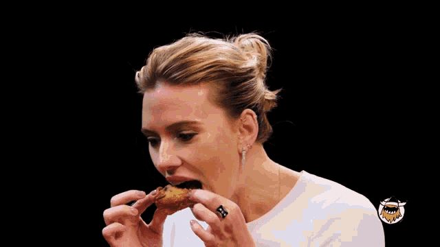 Eating Munching GIF - Eating Munching Onionrings - Discover & Share GIFs