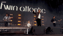 sarahmcfadyen twin atlantic sam mctrusty sarahmcfadyen twin atlantic sam mctrusty