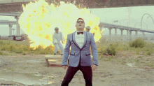 Gangnam Style - Explosion GIF