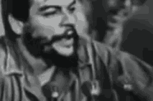 El Che Guevara Hablando Por Microfono GIF - Che Che Guevara GIFs