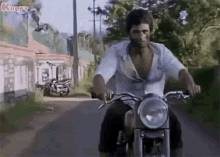 Boys Going To Liquor Shops To Buy Beer Be Like Arjun Reddy GIF - Boys Going To Liquor Shops To Buy Beer Be Like Arjun Reddy Vijay Deverakonda GIFs