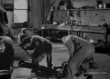 stooges extraparts shovel helping each other