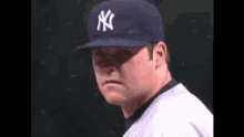 Yankees Bugs GIF - Yankees Bugs Midges GIFs