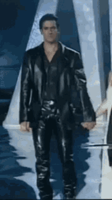 Menleatherpants Nikeshox GIF - Menleatherpants Menleather Leather -  Discover & Share GIFs