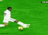 Robinho Real Madrid GIF - Robinho Real Madrid Skills GIFs
