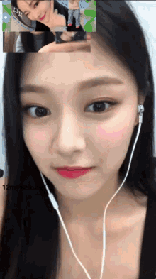 Hyunjin Loona Surprise GIF