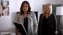 Reading Observing GIF - Reading Observing Investigating GIFs