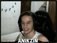 Anik Anikzin GIF - Anik Anikzin Sentando GIFs