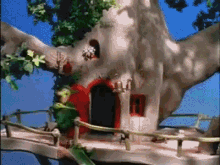 Oakie Doke Tree GIF - Oakie Doke Tree Slide GIFs