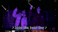 jonko hier jonko daar is written on the bottom of a video