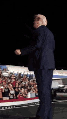 Trump Dancing GIF - Trump Dancing GIFs