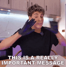 This Is A Really Important Message Raphael Gomes GIF - This Is A Really Important Message Raphael Gomes This Message Is Of Critical Importance GIFs