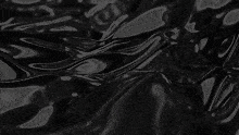 a black background with purple letters that say ' 生活 模糊 '