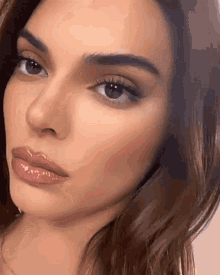 Kendall Jenner Lips GIF - Kendall Jenner Lips Kiss GIFs