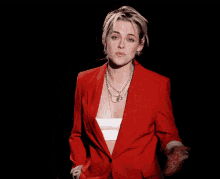 Kristen Stewart Red GIF - Kristen Stewart Red Idk GIFs