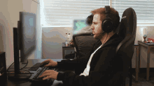 Playing Game Solo GIF - Playing Game Solo Flyquest GIFs