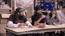 Pepper-eating Competition GIF - Duck Dynasty Pepper Eating Competition GIFs