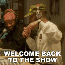 Welcome Back To The Show Matthew Schonfeld GIF - Welcome Back To The Show Matthew Schonfeld Rashaad Strong GIFs