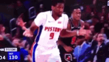 Pistons Detroit GIF - Pistons Detroit 3points GIFs