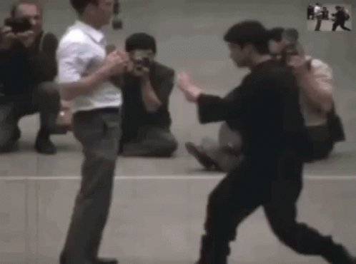 Six Inch Punch Bruce Lee GIF - Six Inch Punch Bruce Lee Fight - Discover &  Share GIFs