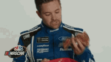 Eating Pizza Consuming Pizza GIF - Eating Pizza Consuming Pizza Consume GIFs