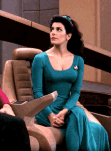 Marina Sirtis Deanna Troi GIF - Marina Sirtis Deanna Troi Counselor GIFs