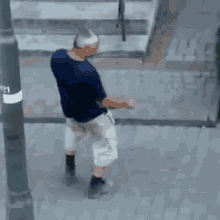 GIF