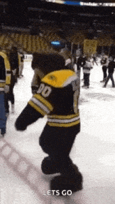 Ullmark, Swayman Hug After Winter Classic Win, hug, Outdoor hugs hit  different., By Boston Bruins