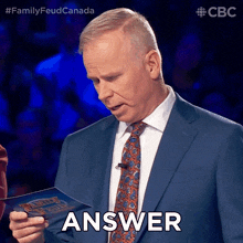 Answer Gerry Dee GIF - Answer Gerry Dee Family Feud Canada GIFs
