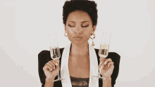 Omg Champagne GIF - Omg Champagne Celebrate GIFs