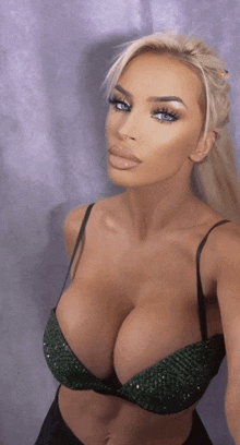 Guessmodel Aliceconnors GIF