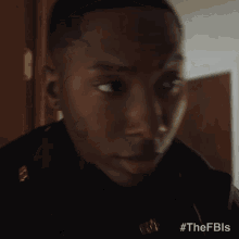 Looking Around Justin Hill GIF - Looking Around Justin Hill Fbi Most Wanted GIFs