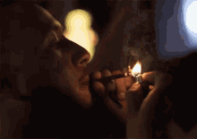 Fumando Prendiendo Cigarro GIF - Fumando Prendiendo Cigarro Fuego GIFs
